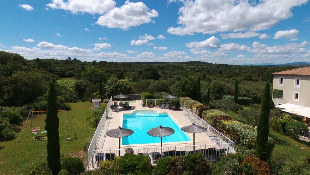 Hotel Restaurant Le Gardon - Pont Du Gard Collias Exteriör bild
