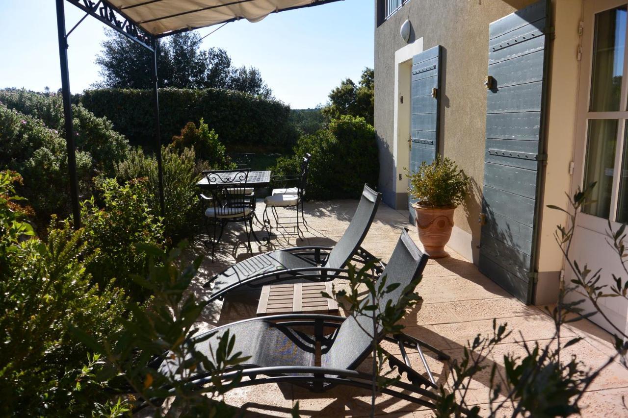 Hotel Restaurant Le Gardon - Pont Du Gard Collias Exteriör bild