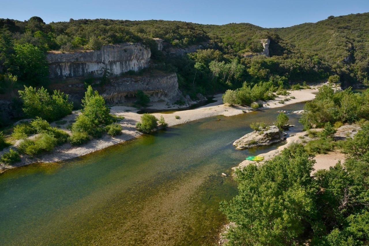 Hotel Restaurant Le Gardon - Pont Du Gard Collias Exteriör bild