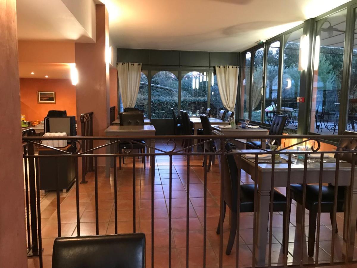 Hotel Restaurant Le Gardon - Pont Du Gard Collias Exteriör bild